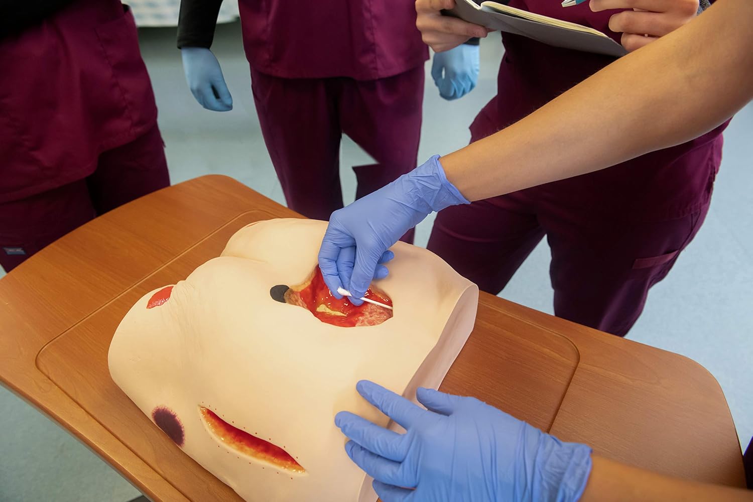 VATA Seymour II Wound Care Model - VATA Seymour II Simulator for Nursing Students and Medical Educators - Lightly Pigmented Wound Care Model - Realistic, Flexible, Molded Training Aid