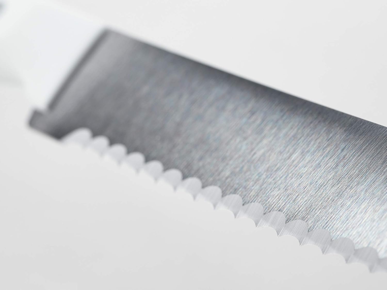 WÜSTHOF Classic White 5' Serrated Utility Knife
