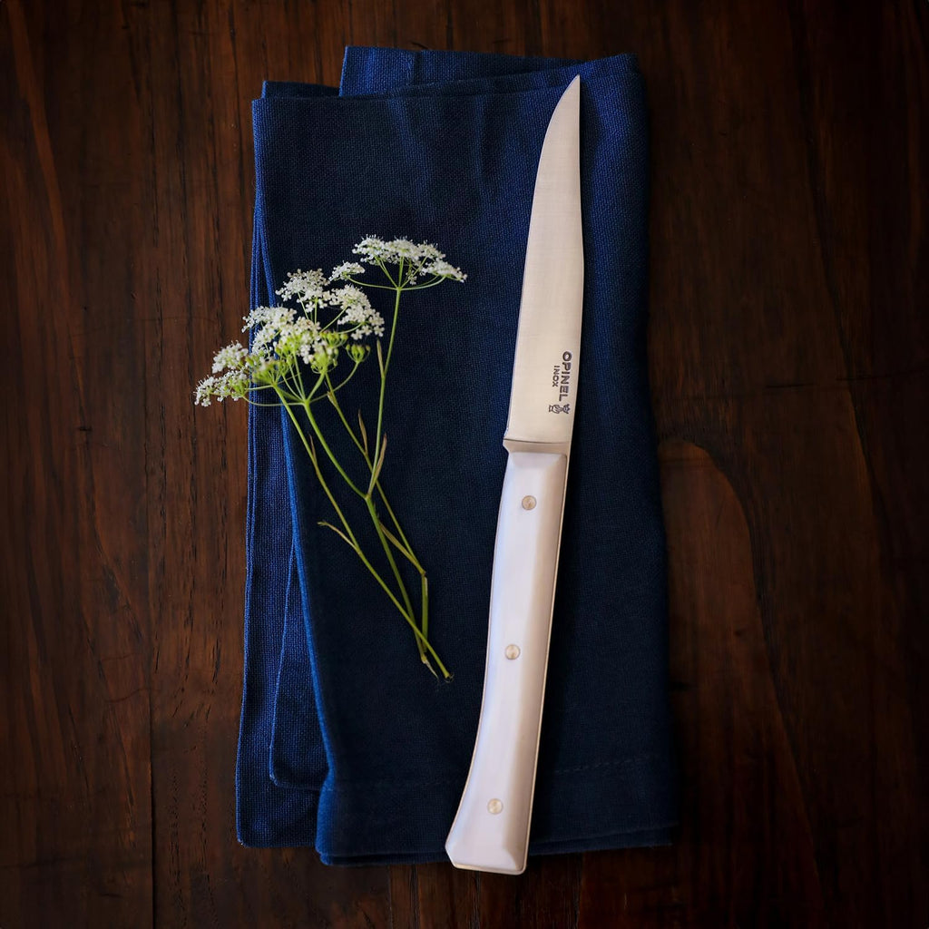 OPINEL Facette Steak Knife Set – Full Tang Table Knife Setting for 4, Comfortable Riveted Handle in Premium Woods and Vitter Eco, Made in France (White VittEr)