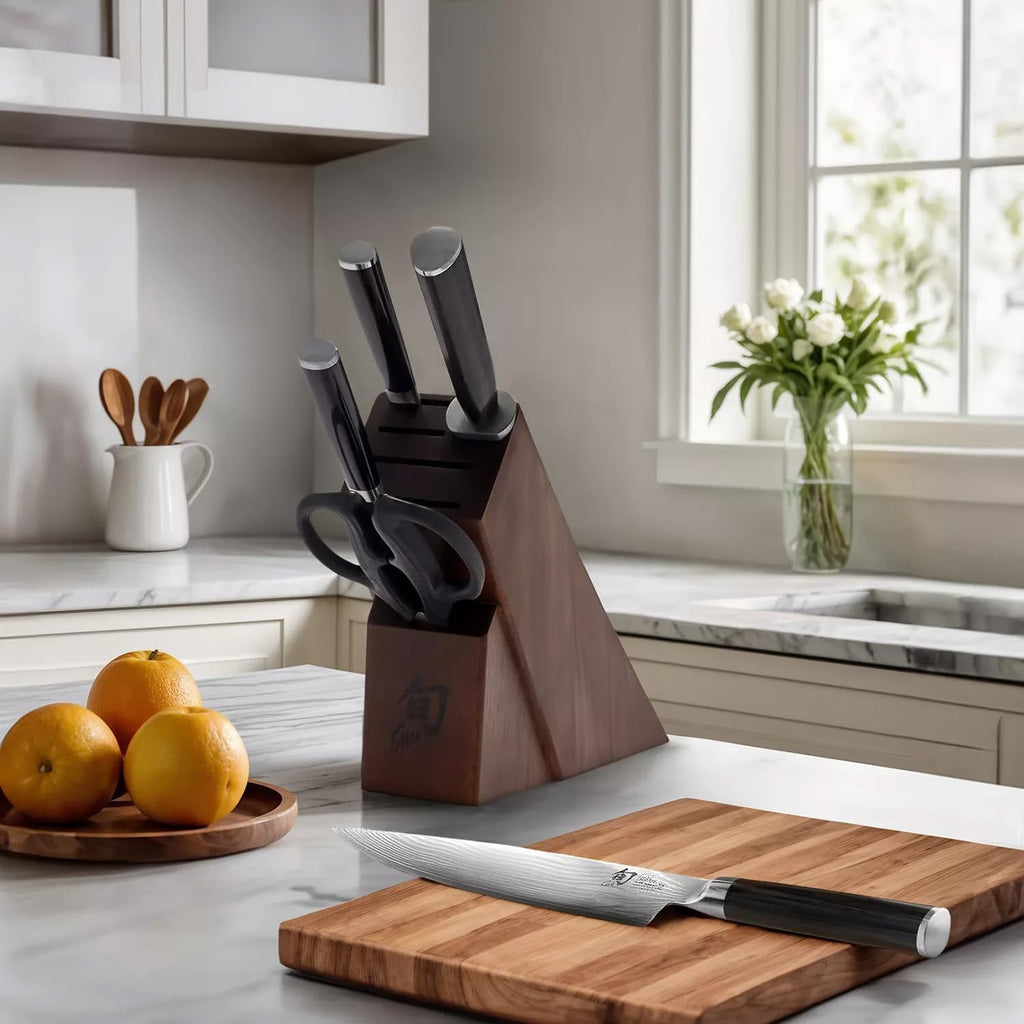 Shun Classic 6 Piece Block Set, Includes 8' Chef's, 4' Paring, 6' Serrated Utility Knife & Herb Shears, Handcrafted Japanese Knife Block Set, Damascus Stainless Steel Cladding, Pakkawood Handle