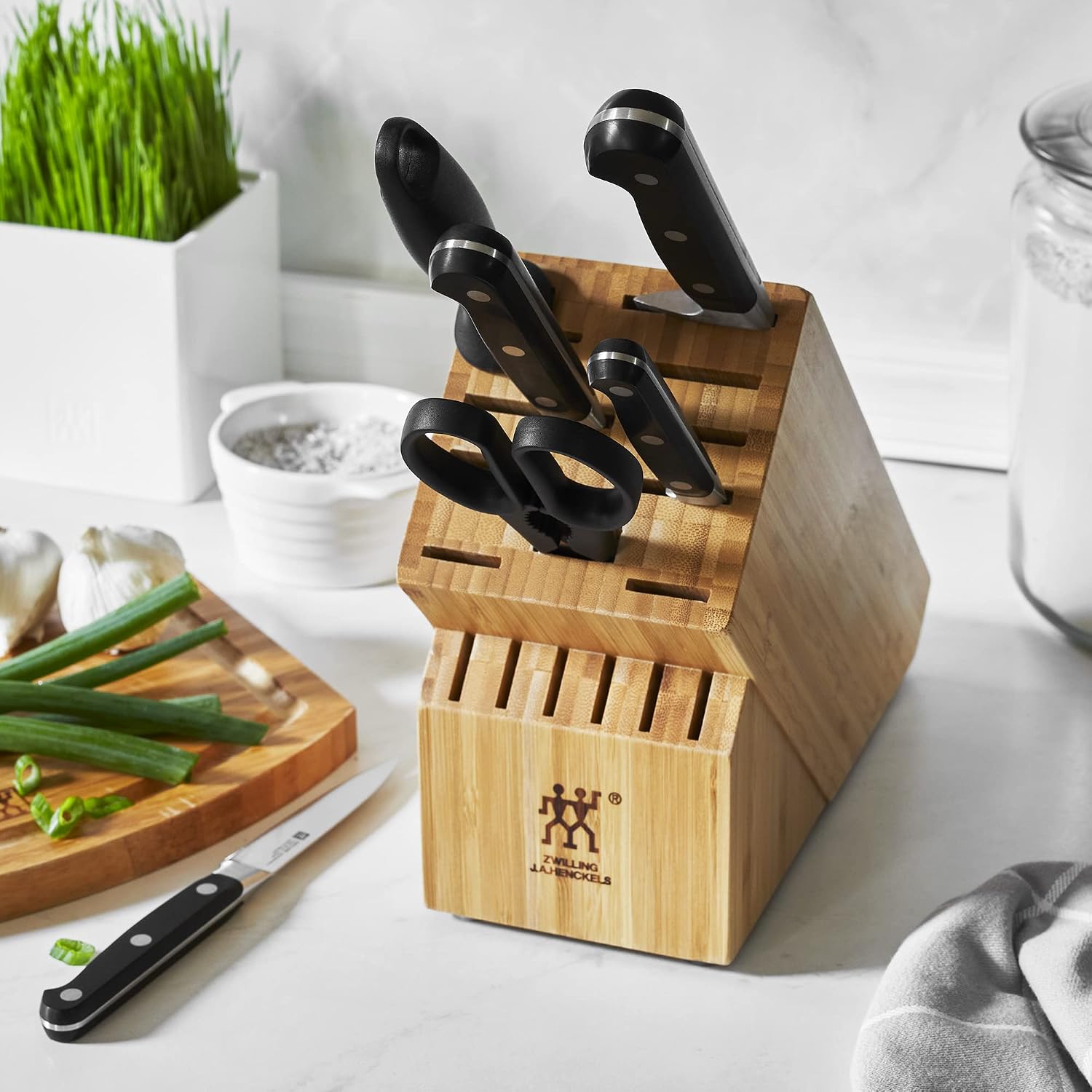 ZWILLING Professional S 7-Piece Razor-Sharp German Block Knife Set, Made in Company-Owned German Factory with Special Formula Steel perfected for almost 300 Years, Dishwasher Safe