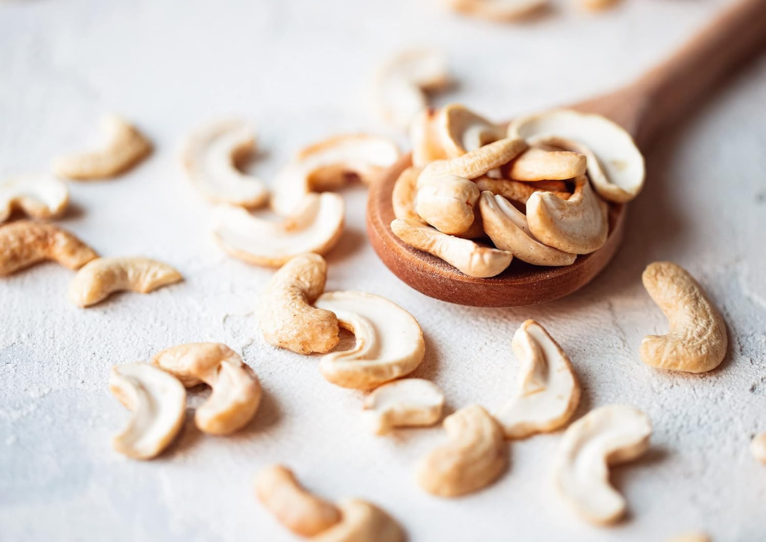 Food to Live Organic Cashew Pieces, 16 Pounds - Non-GMO, Kosher, Raw, Vegan, Unsalted, Unroasted, Bulk