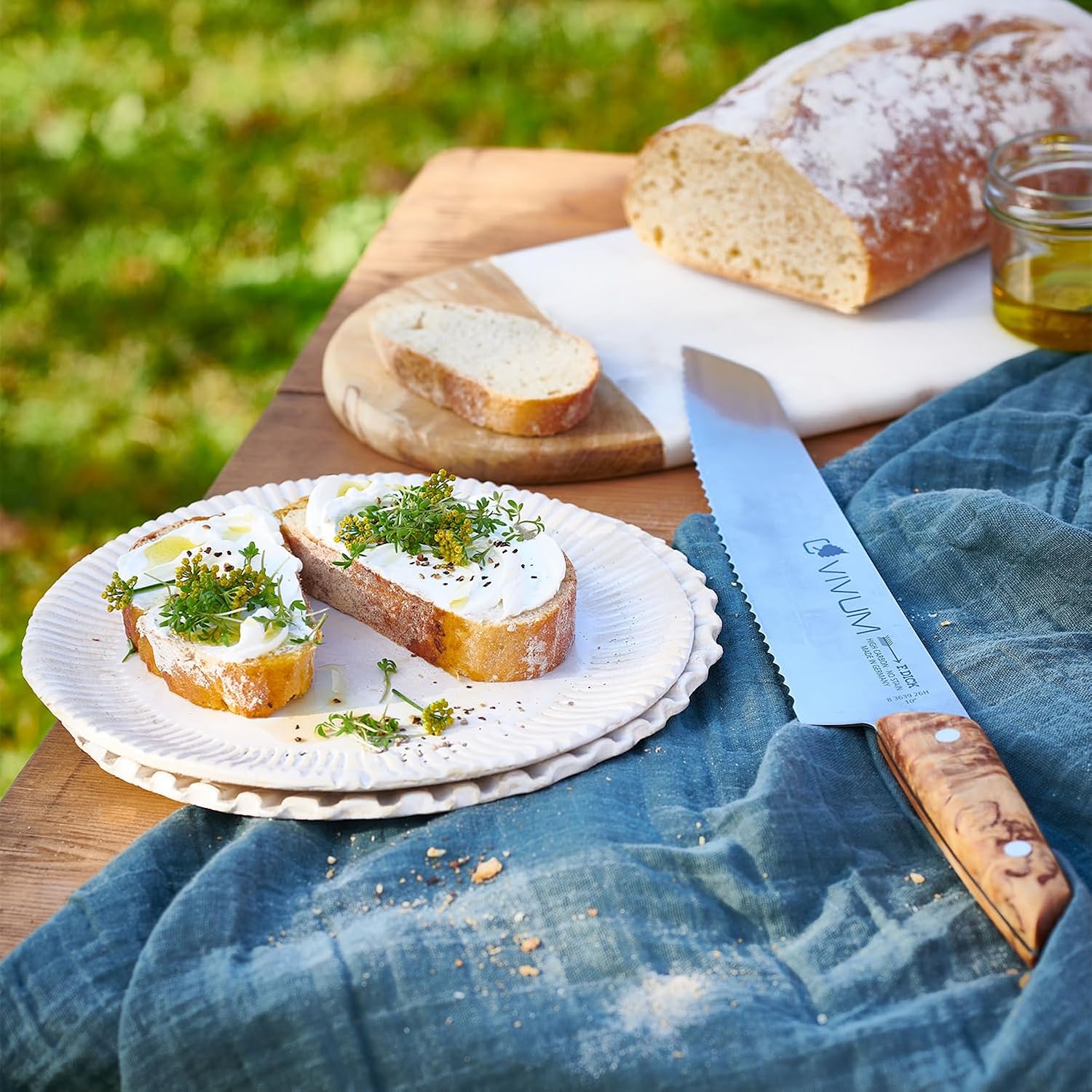 F. DICK – VIVUM Bread Knife – Serrated Knife with 10.2' blade & 58 HRC - Ideal for Bread, fruits & vegetables - Stainless steel - Ultra sharp - Birchwood handle – Made in Germany