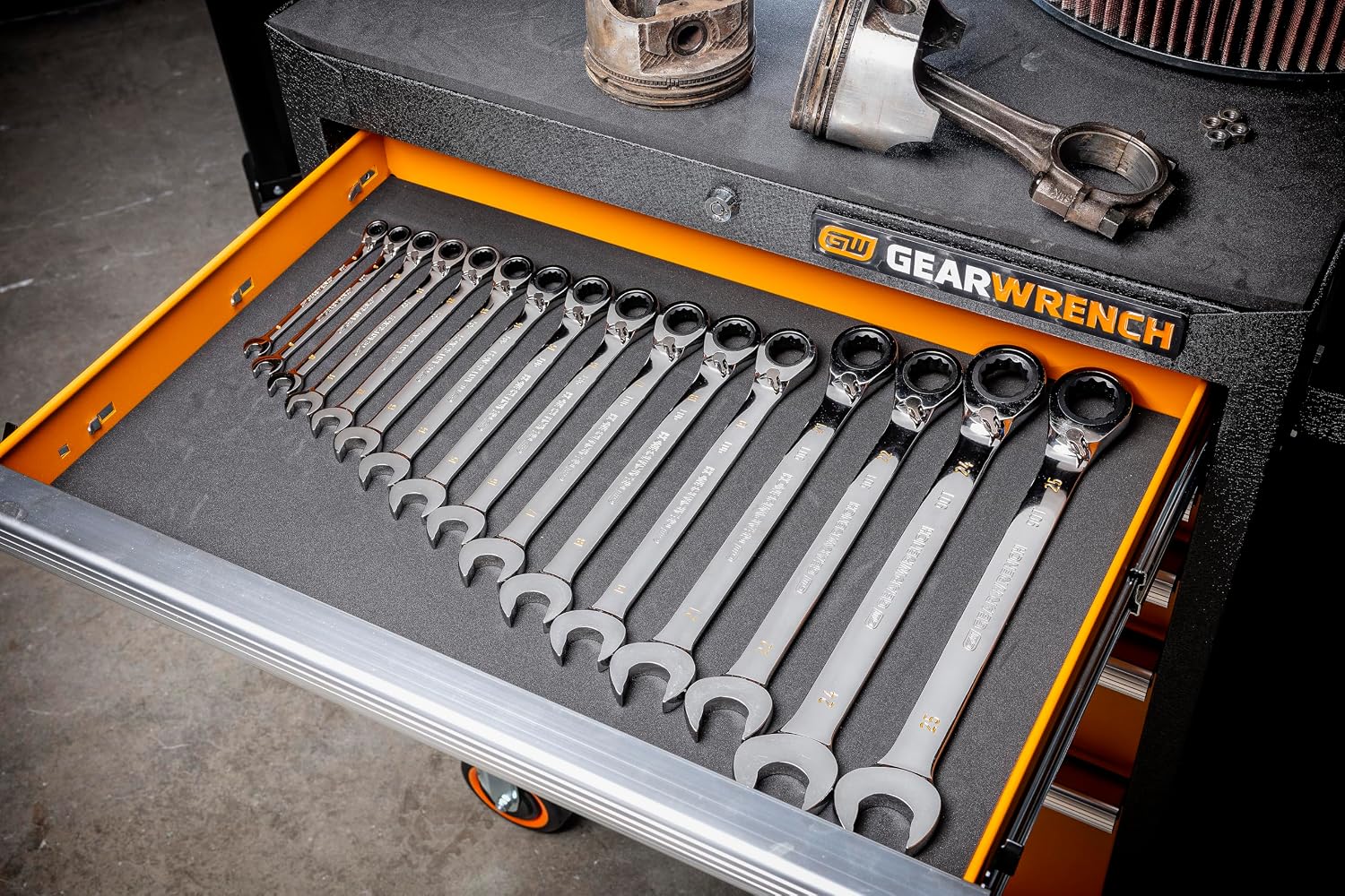 GEARWRENCH 16 Piece 90-Tooth 12 Point Metric Reversible Ratcheting Wrench Set | 86629