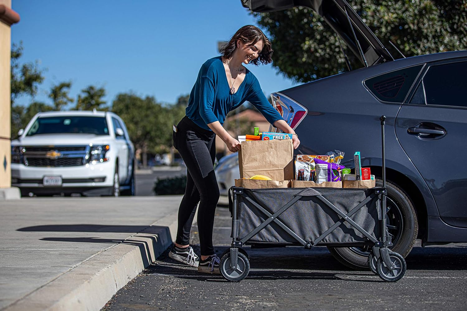 PICNIC TIME Brand Adventure Wagon Elite Folding Wagon With Table Top Lid & Soft Cooler Liner